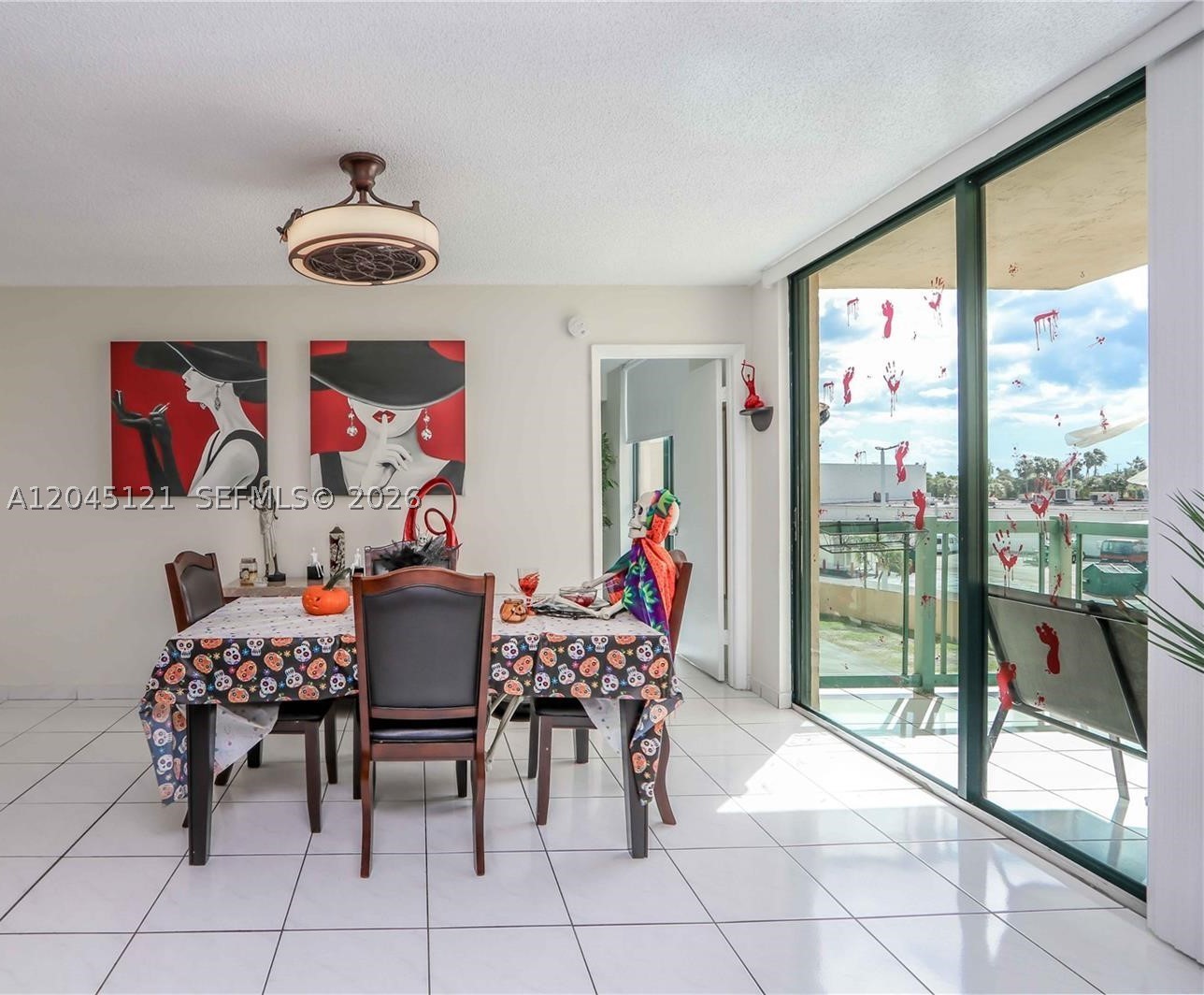 INTERNATIONAL TOWERS COND - Residential Lease