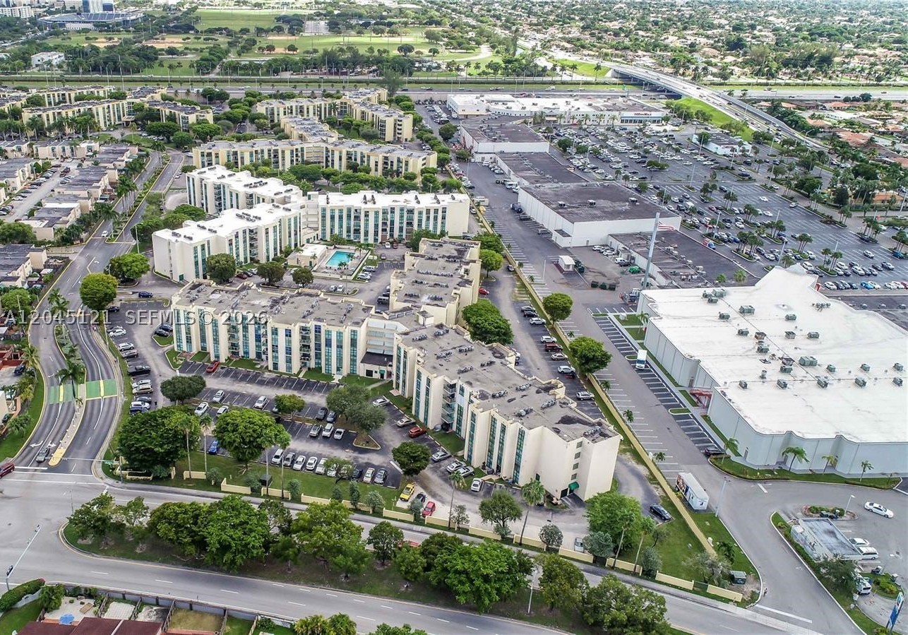 INTERNATIONAL TOWERS COND - Residential Lease