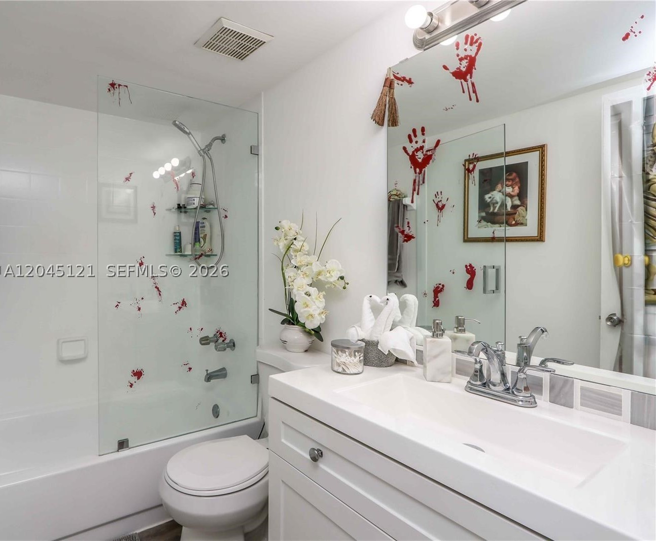 INTERNATIONAL TOWERS COND - Residential Lease