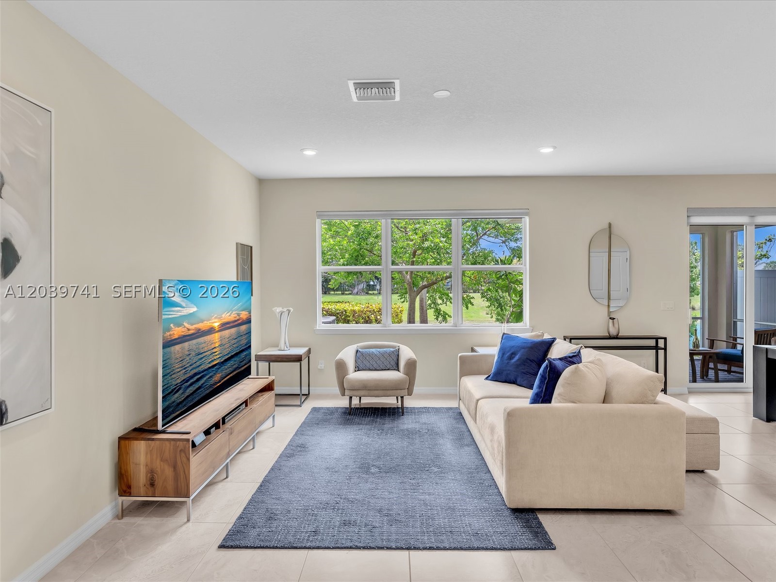 HILLCREST COUNTRY CLUB SO - Residential