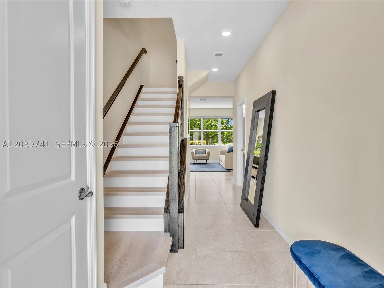 HILLCREST COUNTRY CLUB SO - Residential