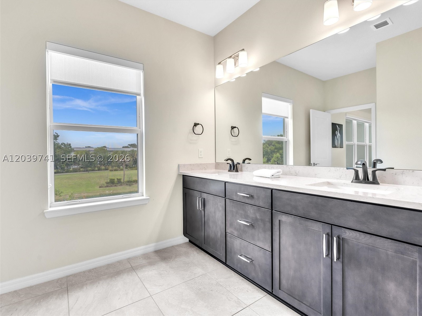 HILLCREST COUNTRY CLUB SO - Residential