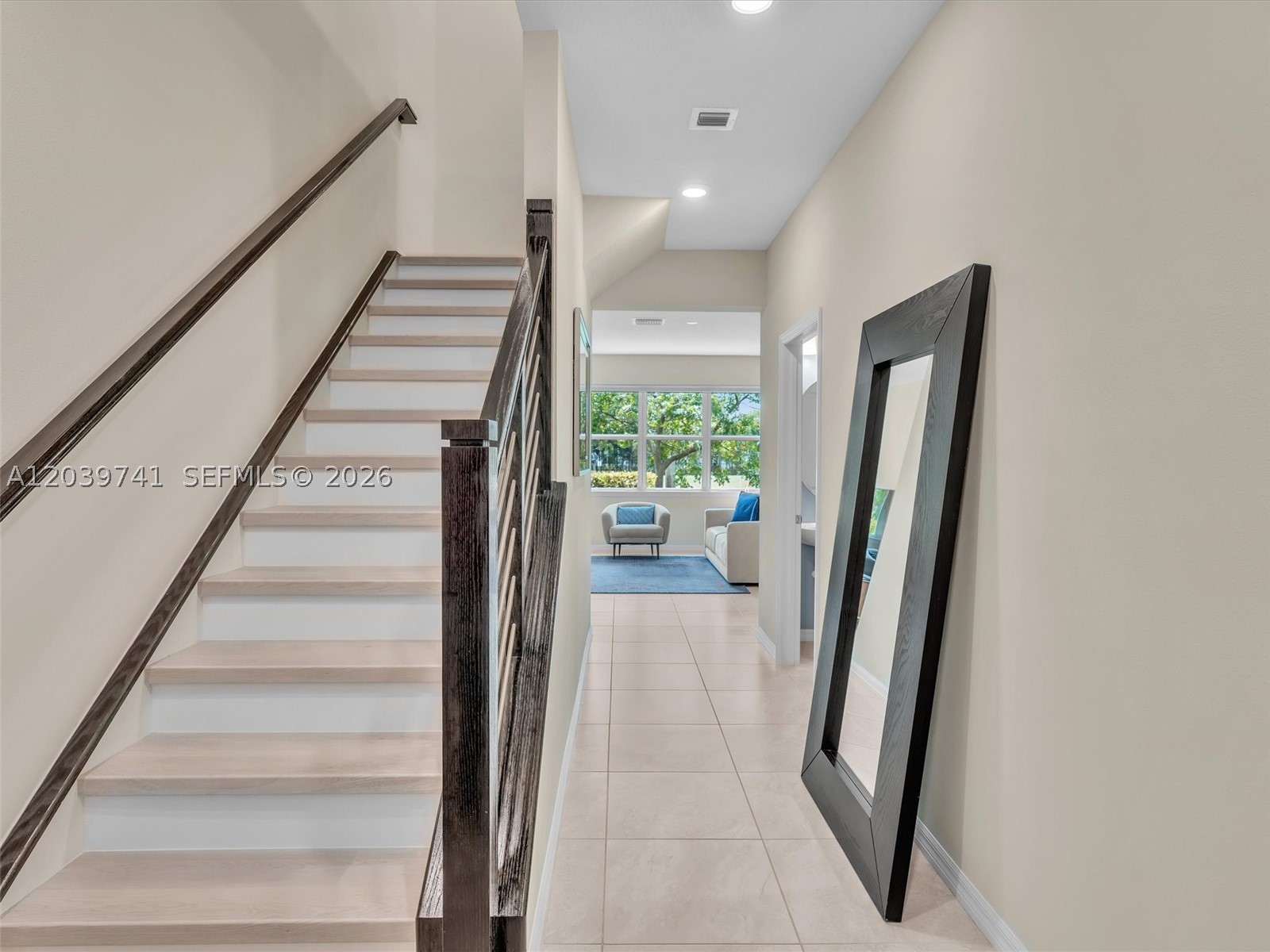 HILLCREST COUNTRY CLUB SO - Residential