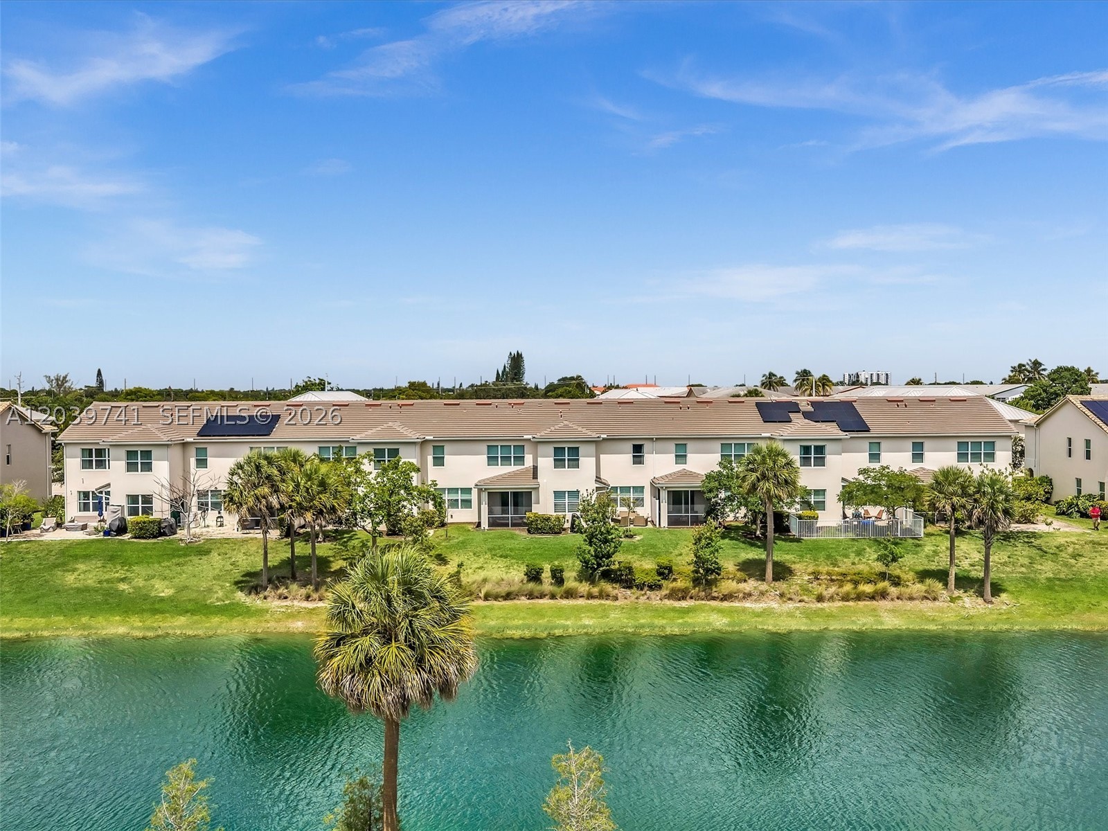 HILLCREST COUNTRY CLUB SO - Residential