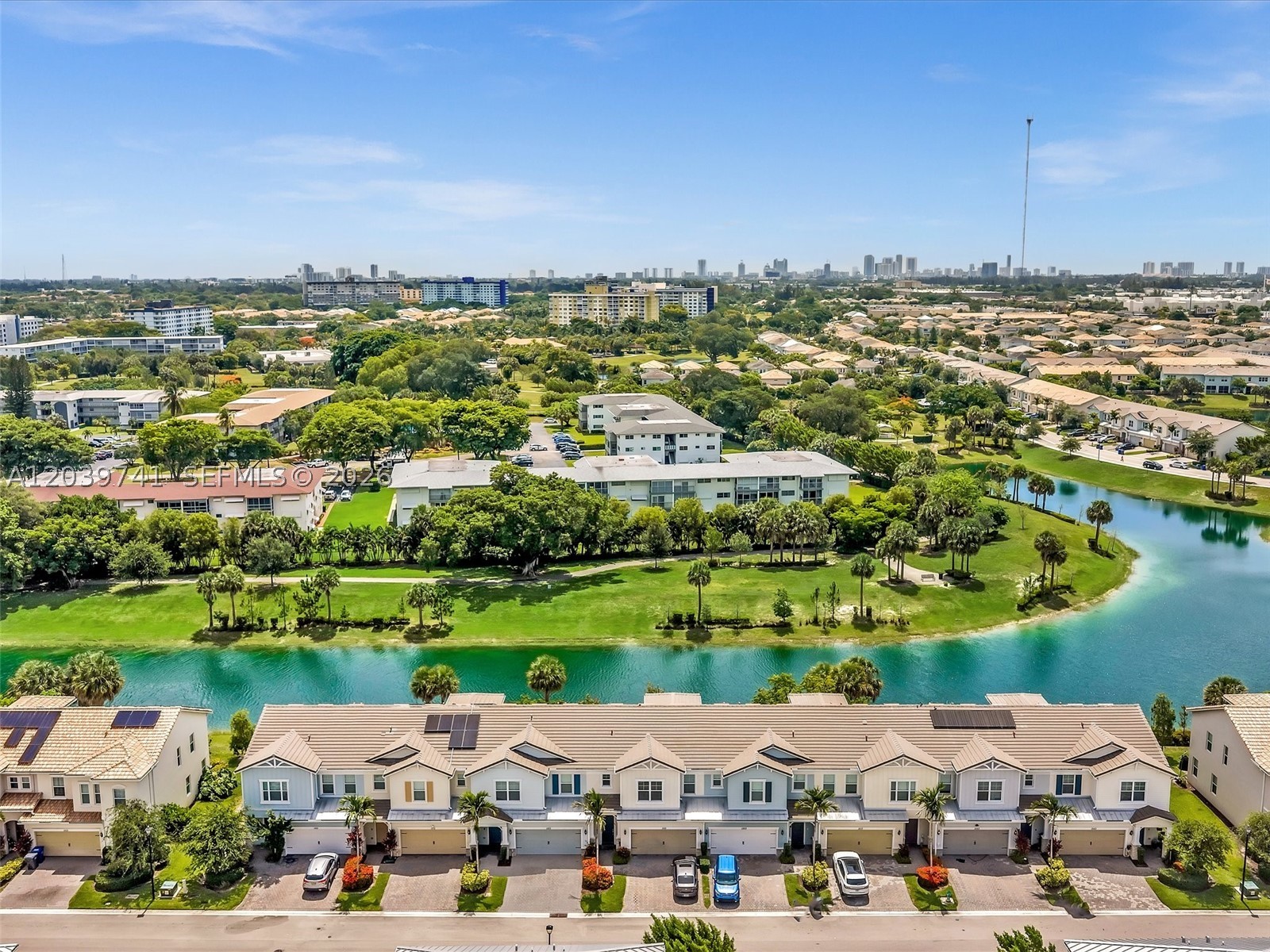 HILLCREST COUNTRY CLUB SO - Residential