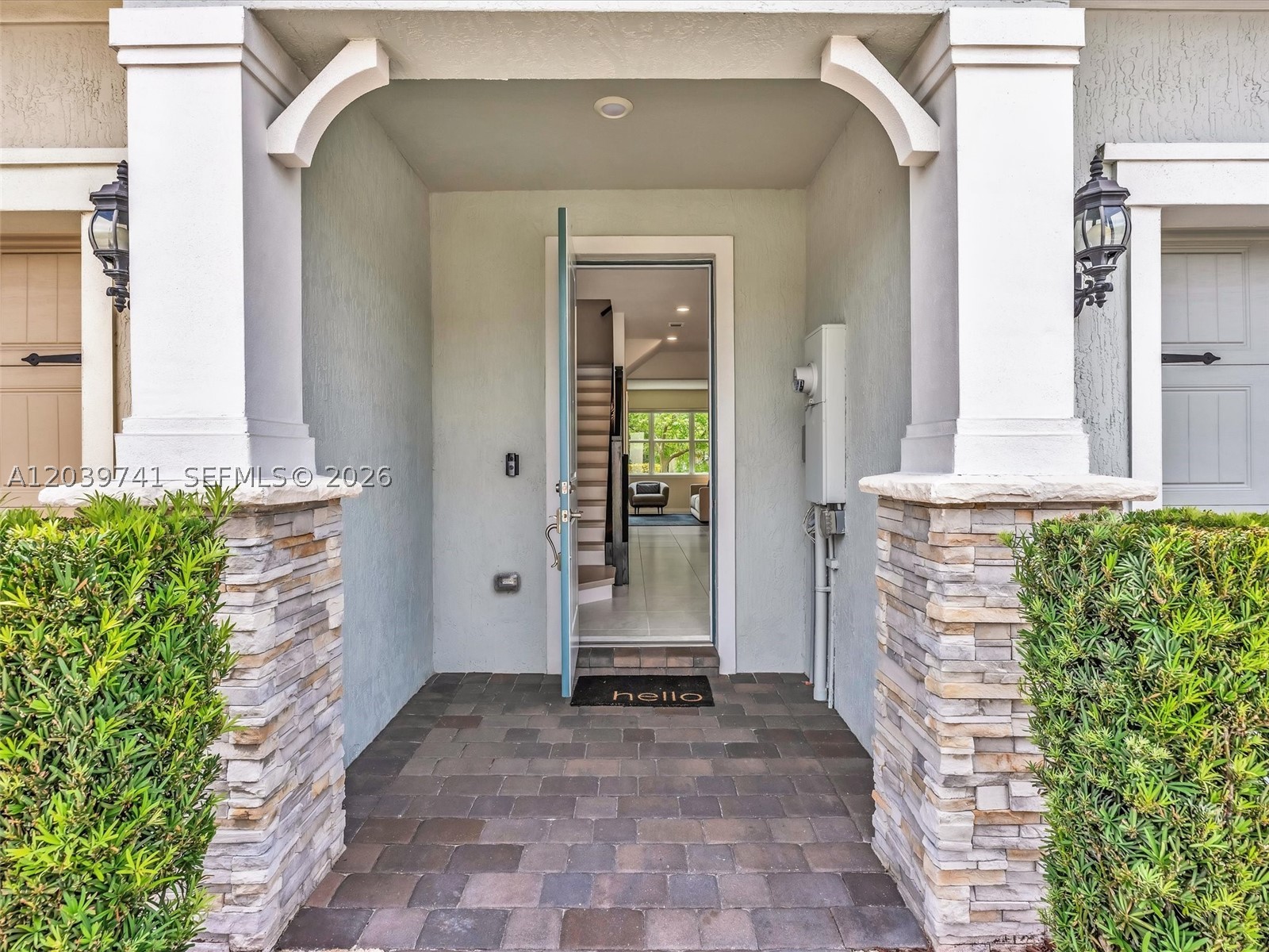 HILLCREST COUNTRY CLUB SO - Residential
