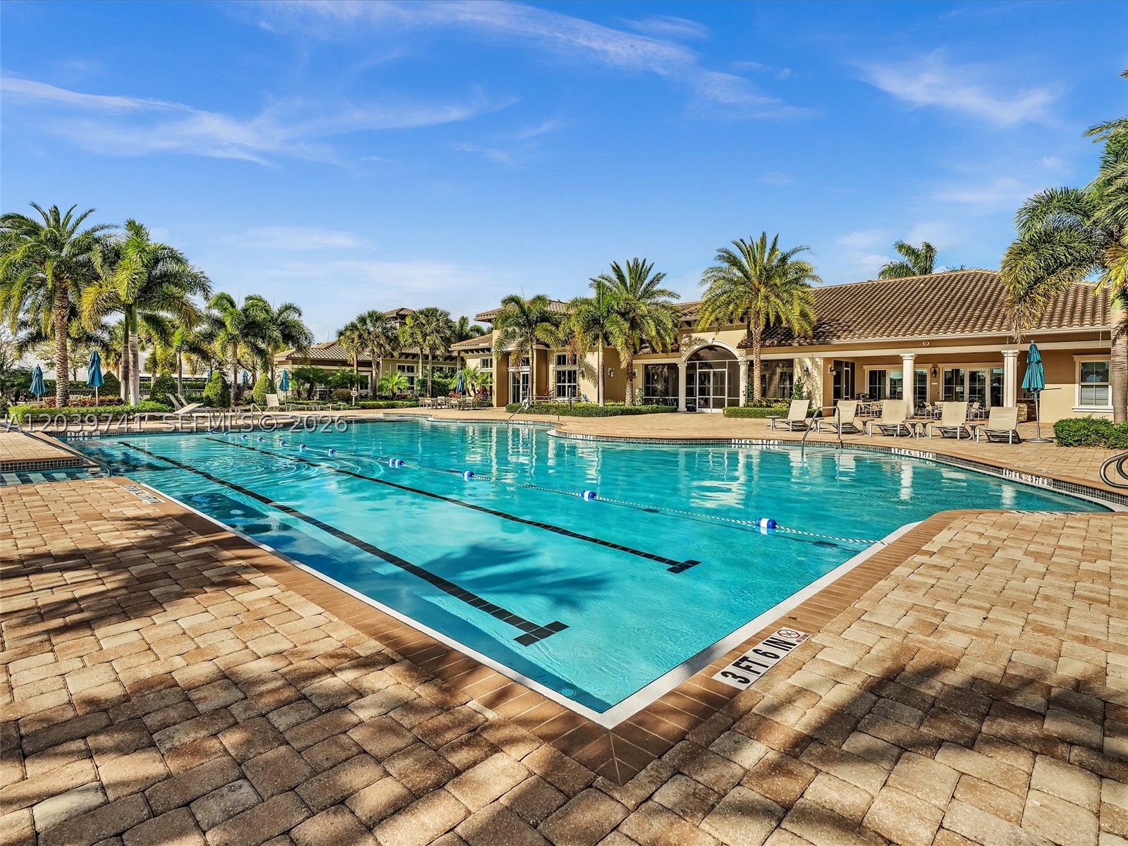 HILLCREST COUNTRY CLUB SO - Residential