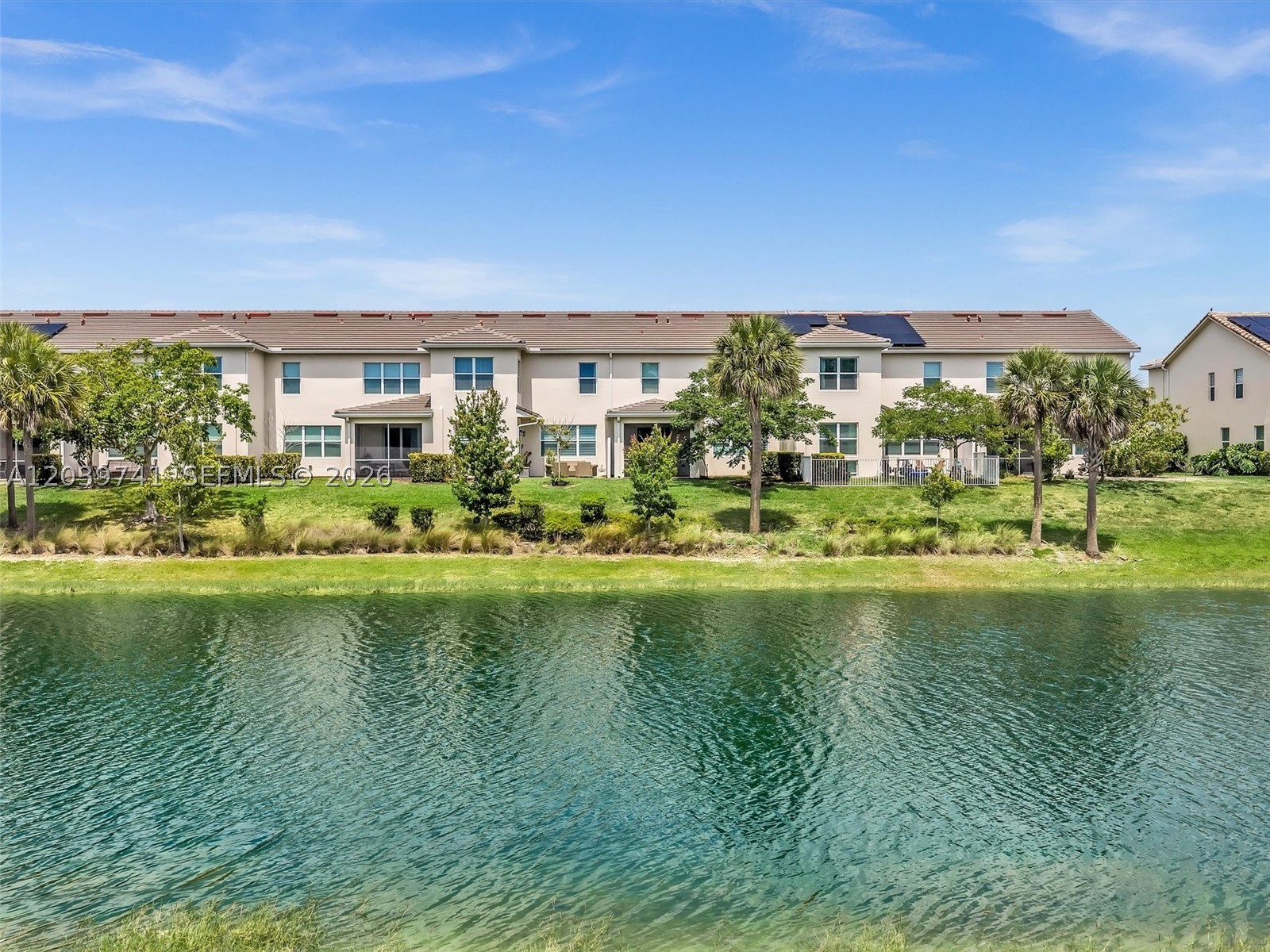 HILLCREST COUNTRY CLUB SO - Residential