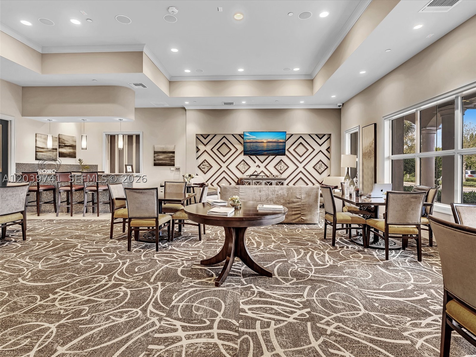 HILLCREST COUNTRY CLUB SO - Residential