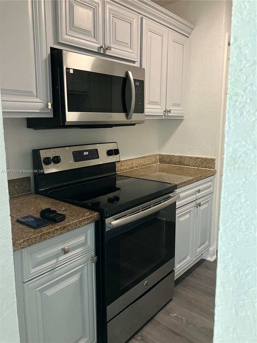 SUNSET PALMS WEST CONDO - Residential