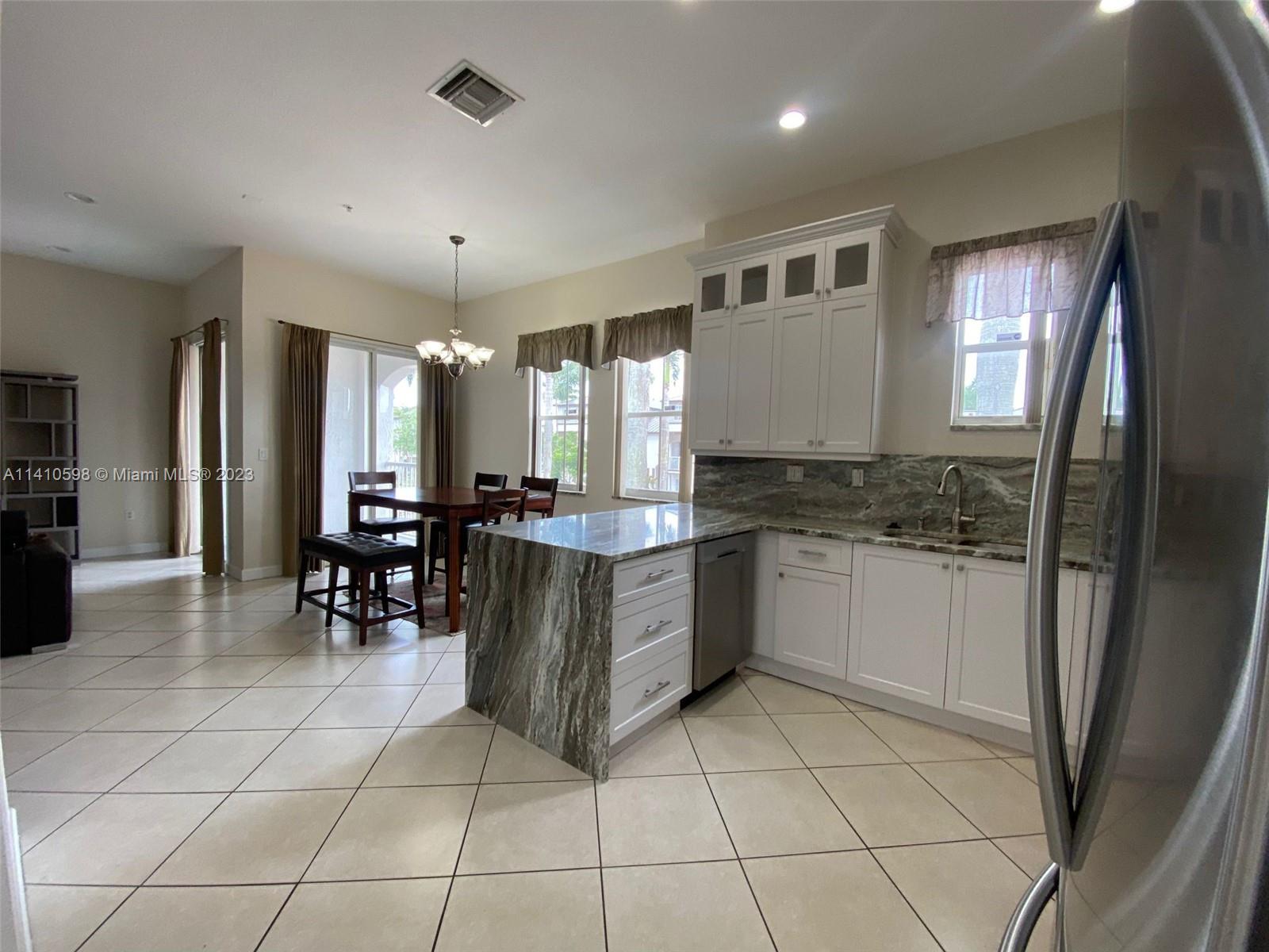COURTYARDS THREE CONDO - Residential Lease