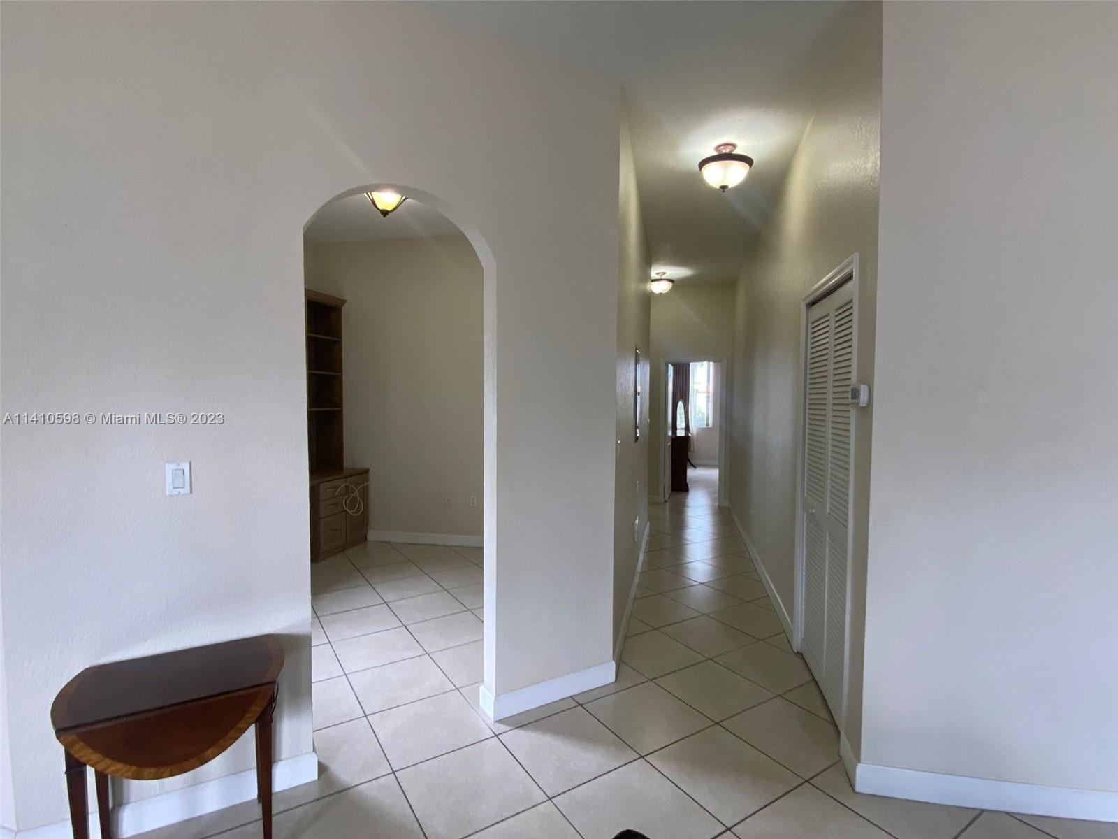 COURTYARDS THREE CONDO - Residential Lease