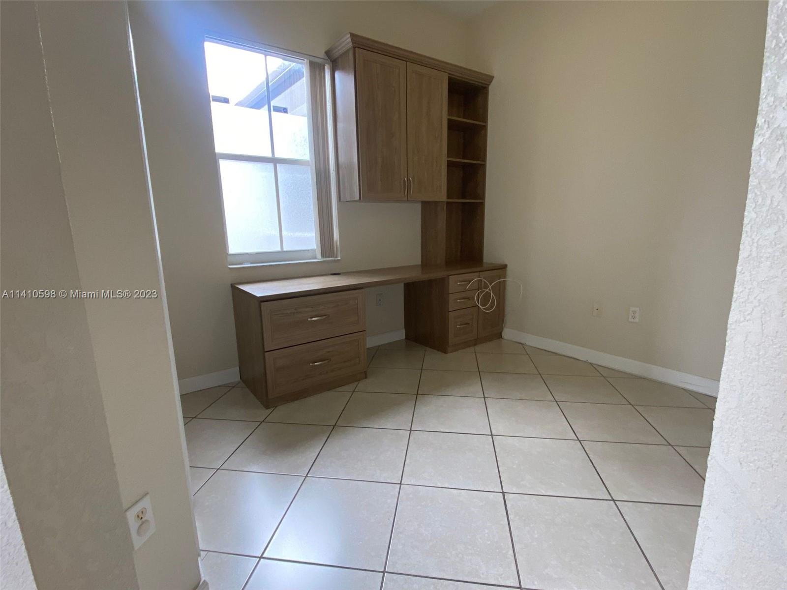 COURTYARDS THREE CONDO - Residential Lease