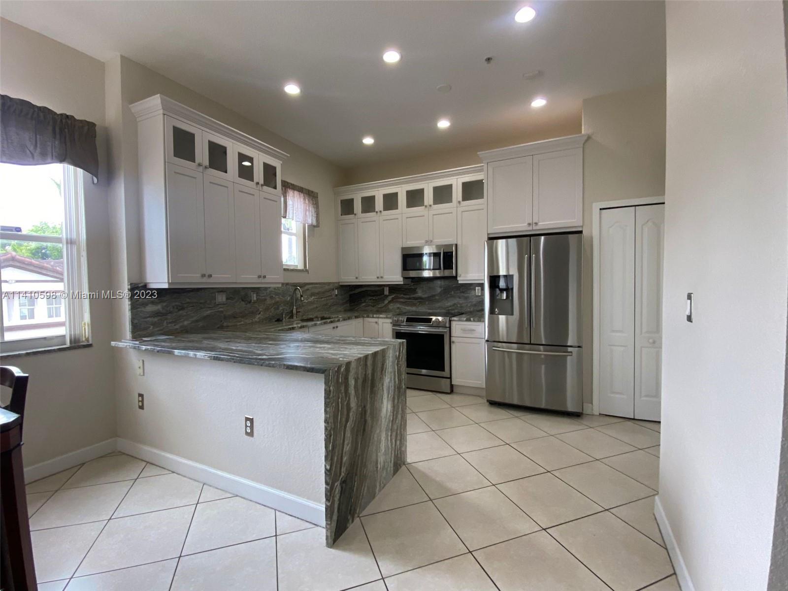 COURTYARDS THREE CONDO - Residential Lease