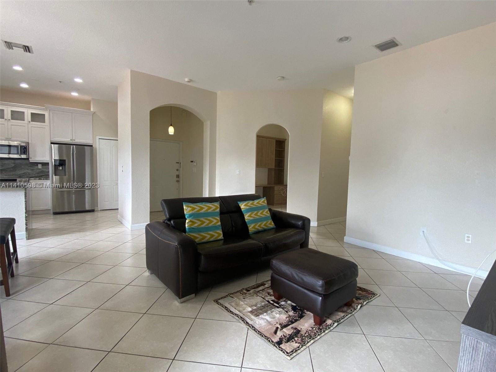 COURTYARDS THREE CONDO - Residential Lease