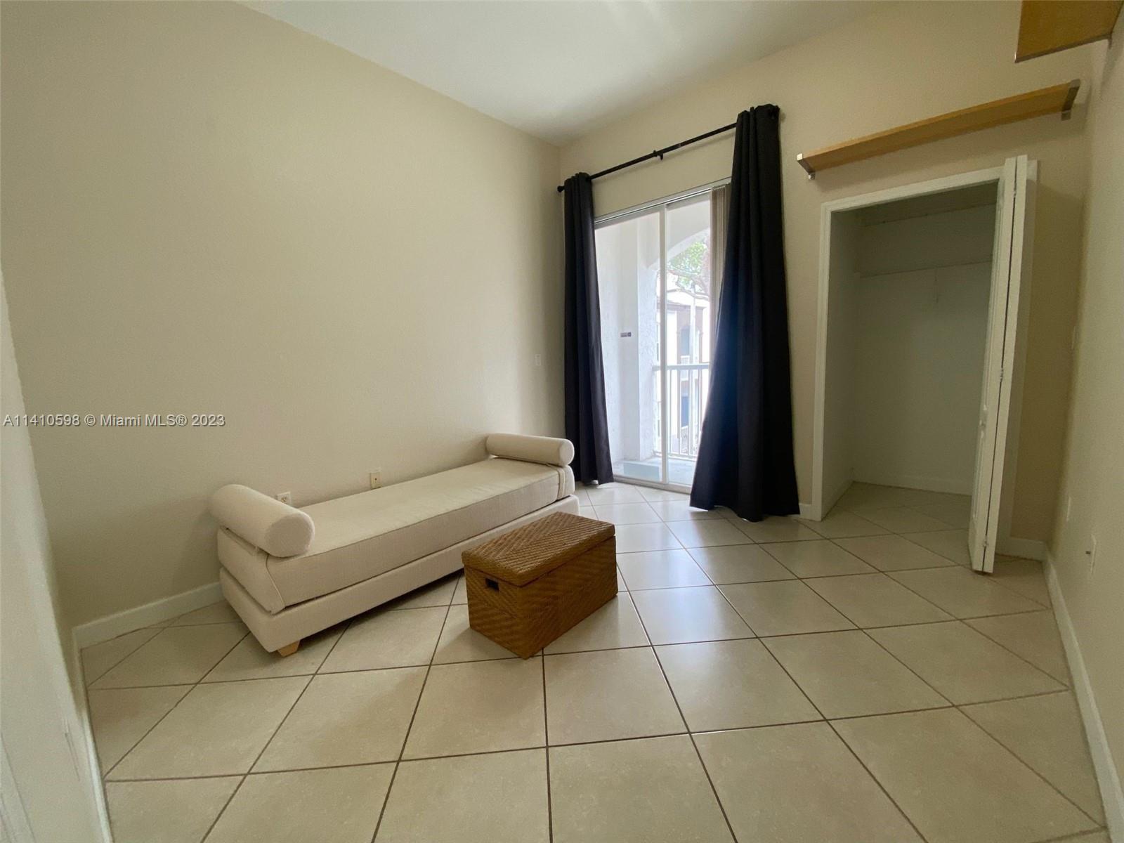 COURTYARDS THREE CONDO - Residential Lease
