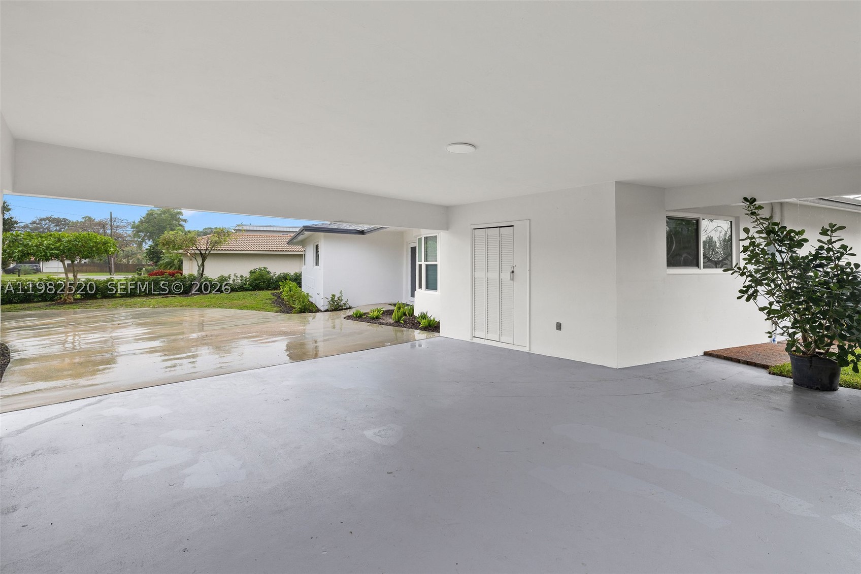 COUNTRY CLUB VILLAGE SEC - Residential