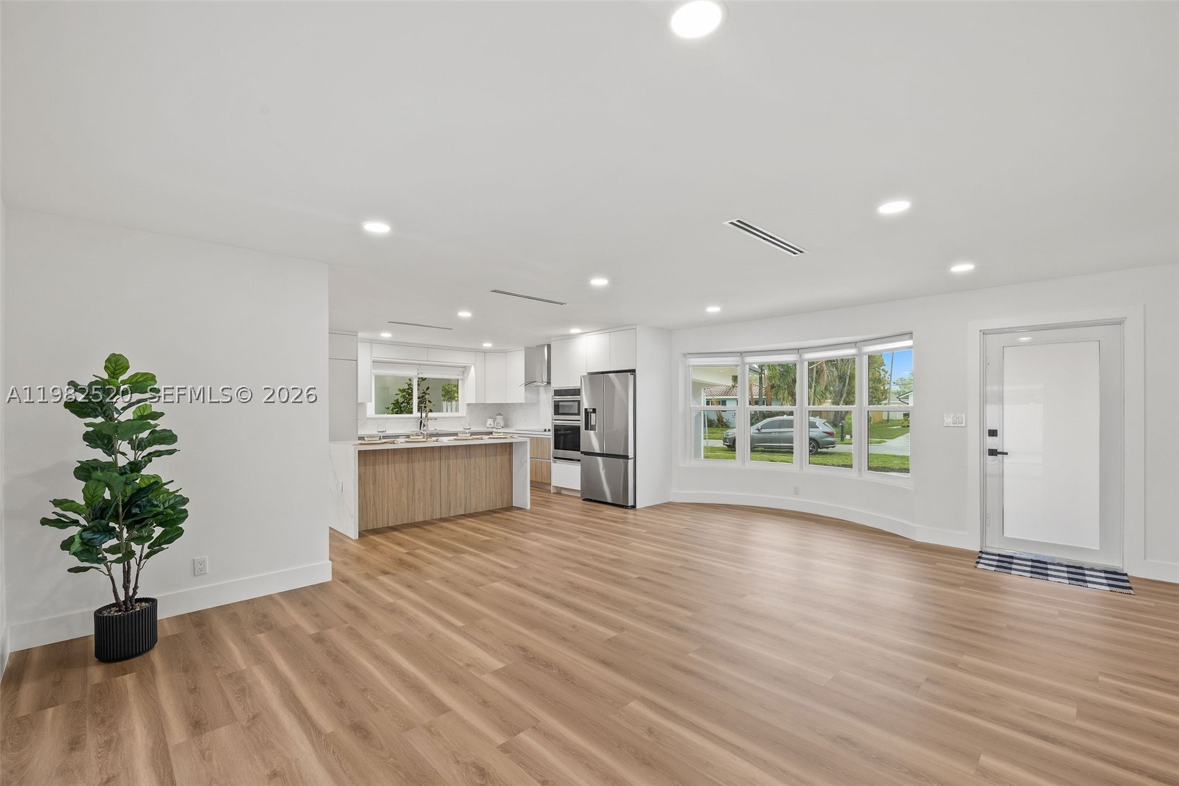 COUNTRY CLUB VILLAGE SEC - Residential
