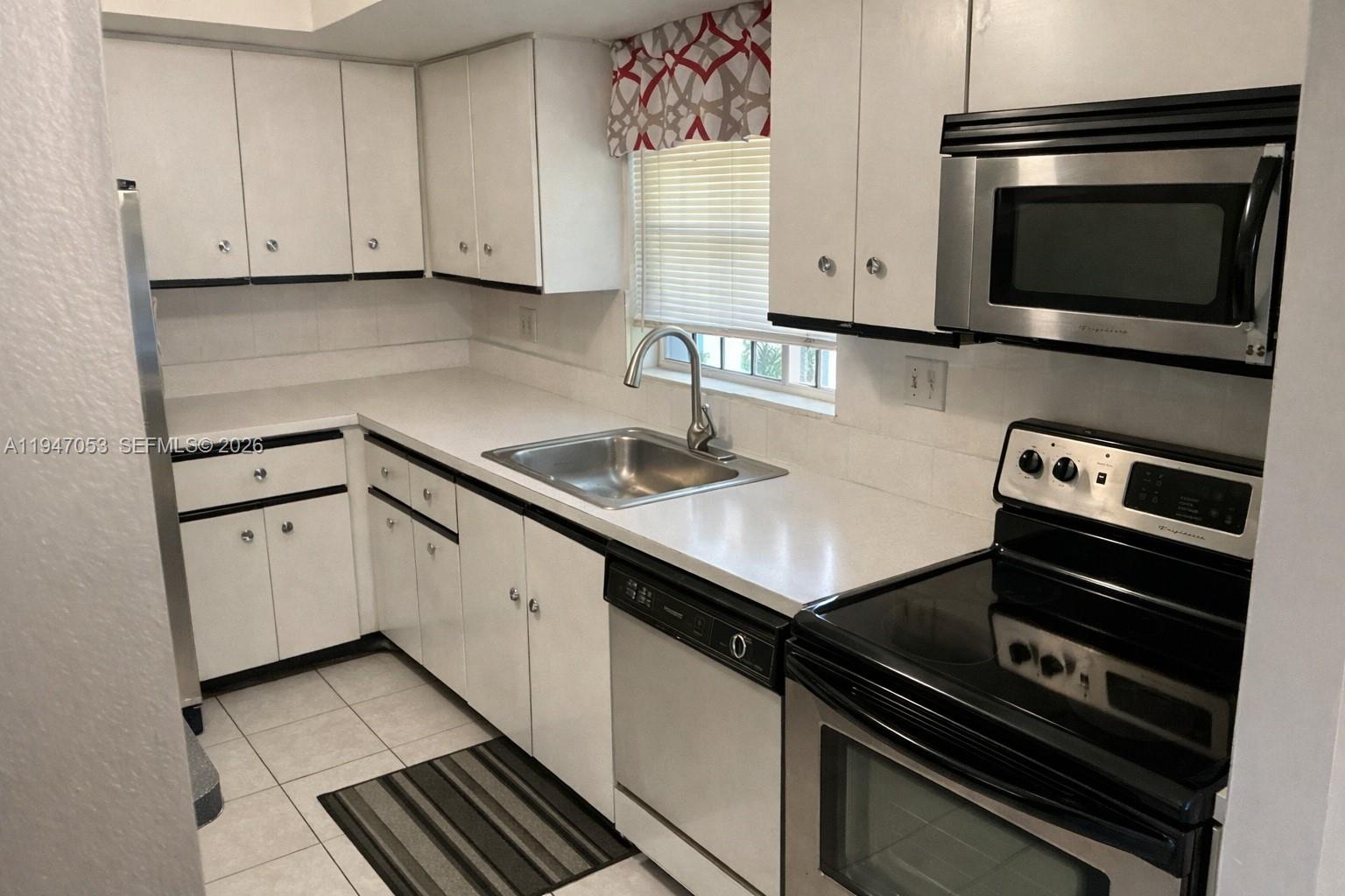 FAIRVIEW OF CALF CL CONDO - Residential