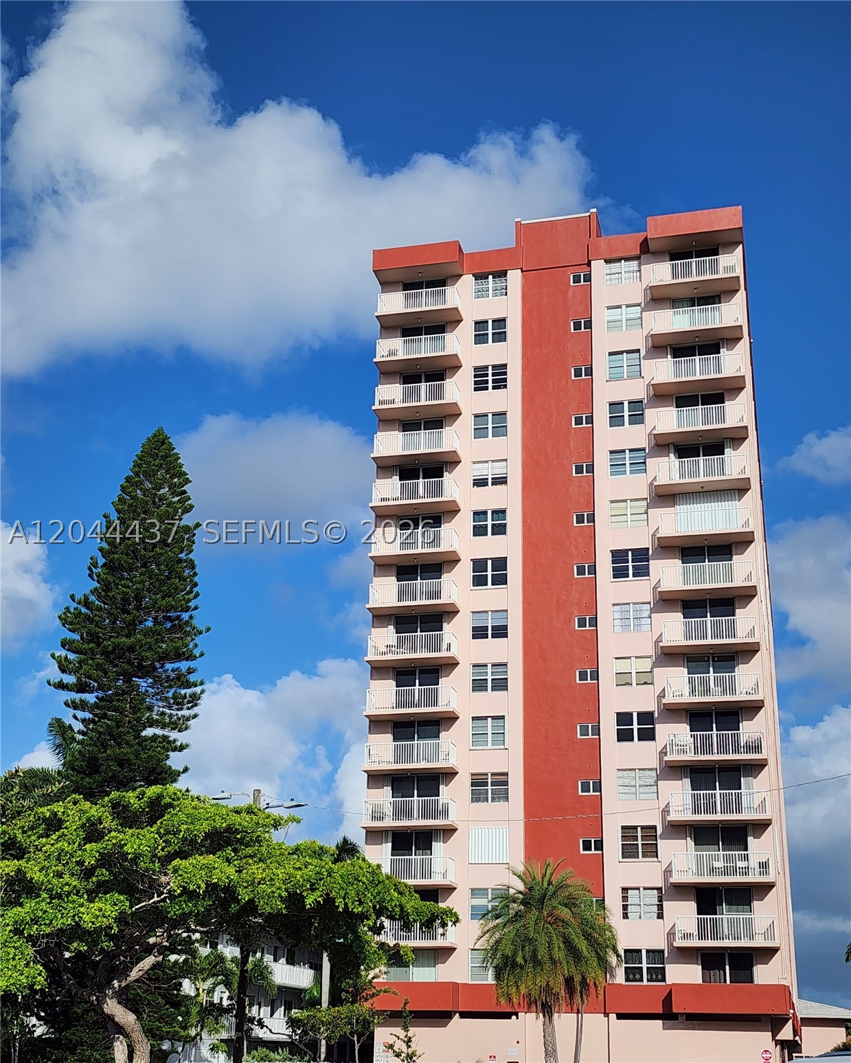 2 bed 2 bath, renovated ,SS appliances,1 parking space, cable and internet included. Few minutes to walk to the beach. Unfurnished.