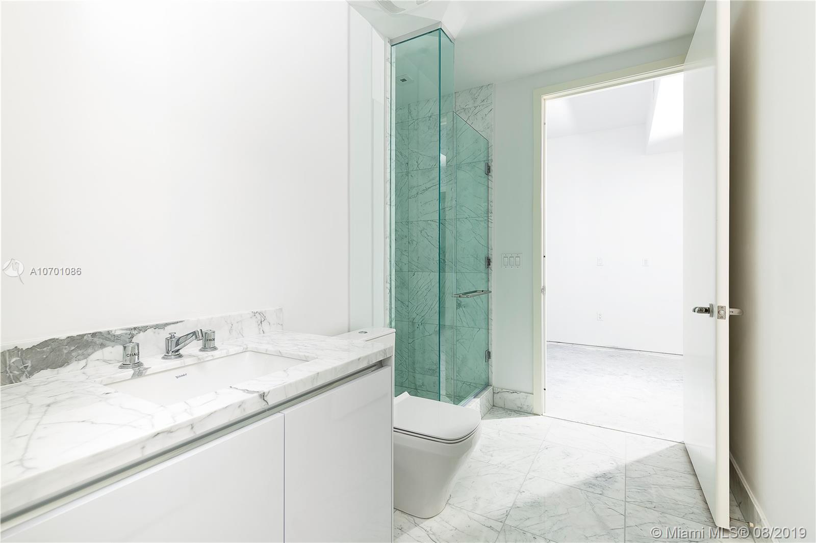 JADE SIGNATURE CONDO - Residential
