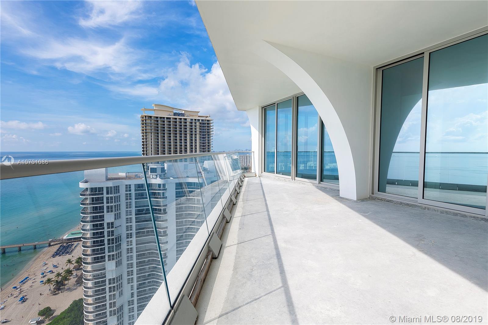 JADE SIGNATURE CONDO - Residential