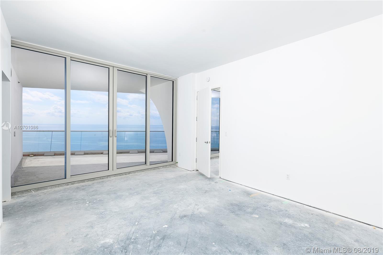 JADE SIGNATURE CONDO - Residential
