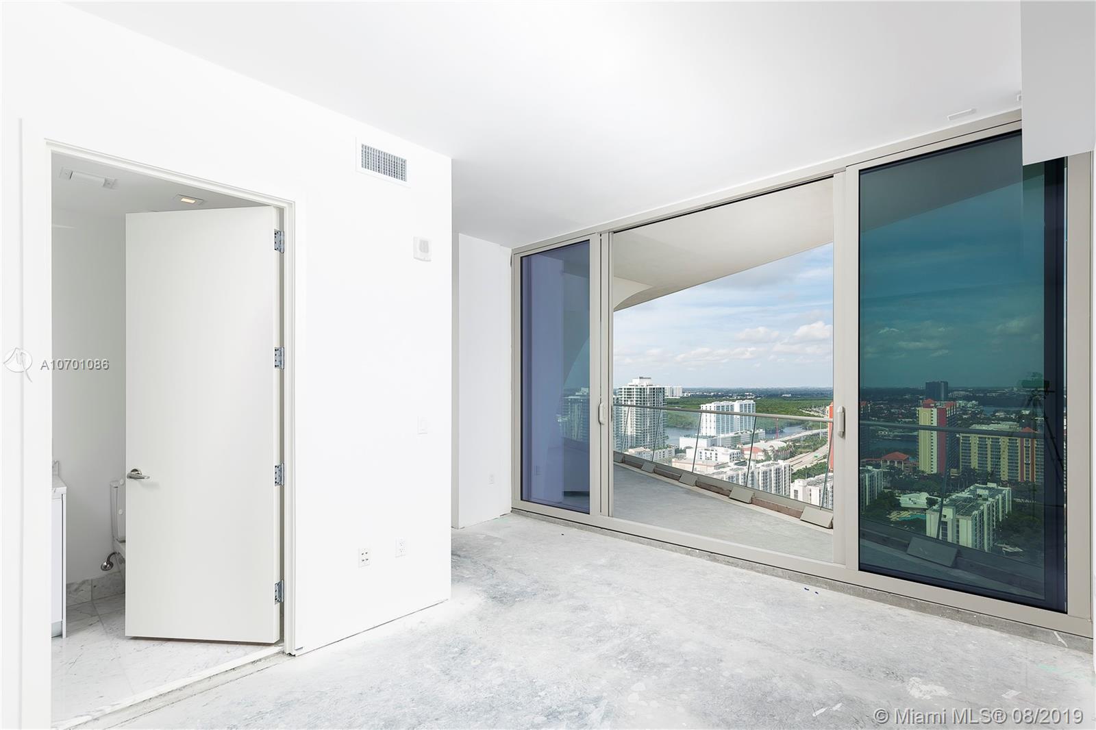 JADE SIGNATURE CONDO - Residential