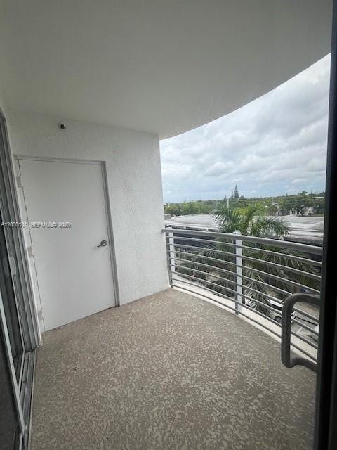 RADIUS CONDO - Residential