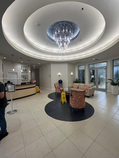 RADIUS CONDO - Residential