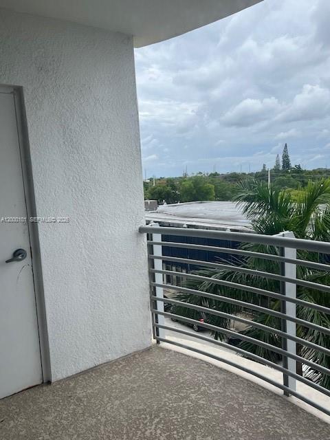 RADIUS CONDO - Residential