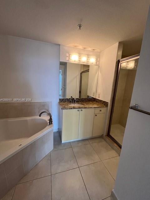 RADIUS CONDO - Residential