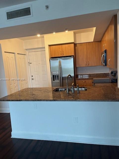 RADIUS CONDO - Residential