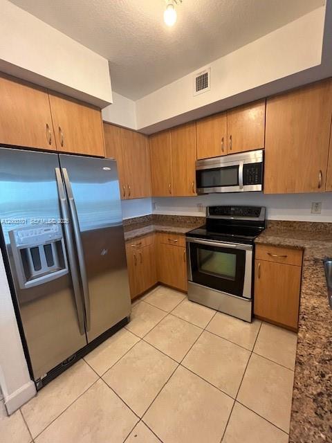 RADIUS CONDO - Residential