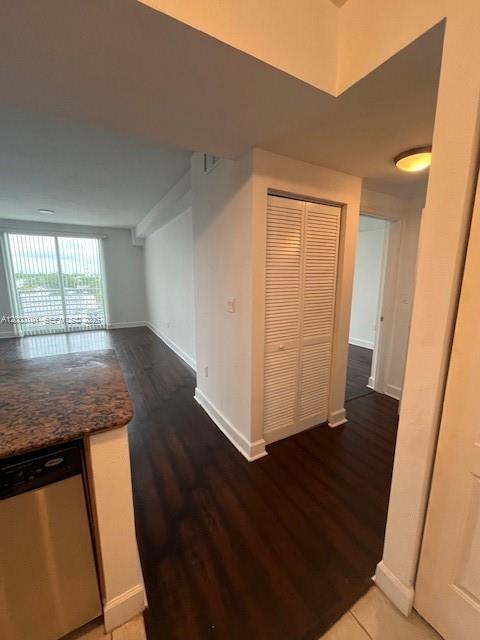RADIUS CONDO - Residential