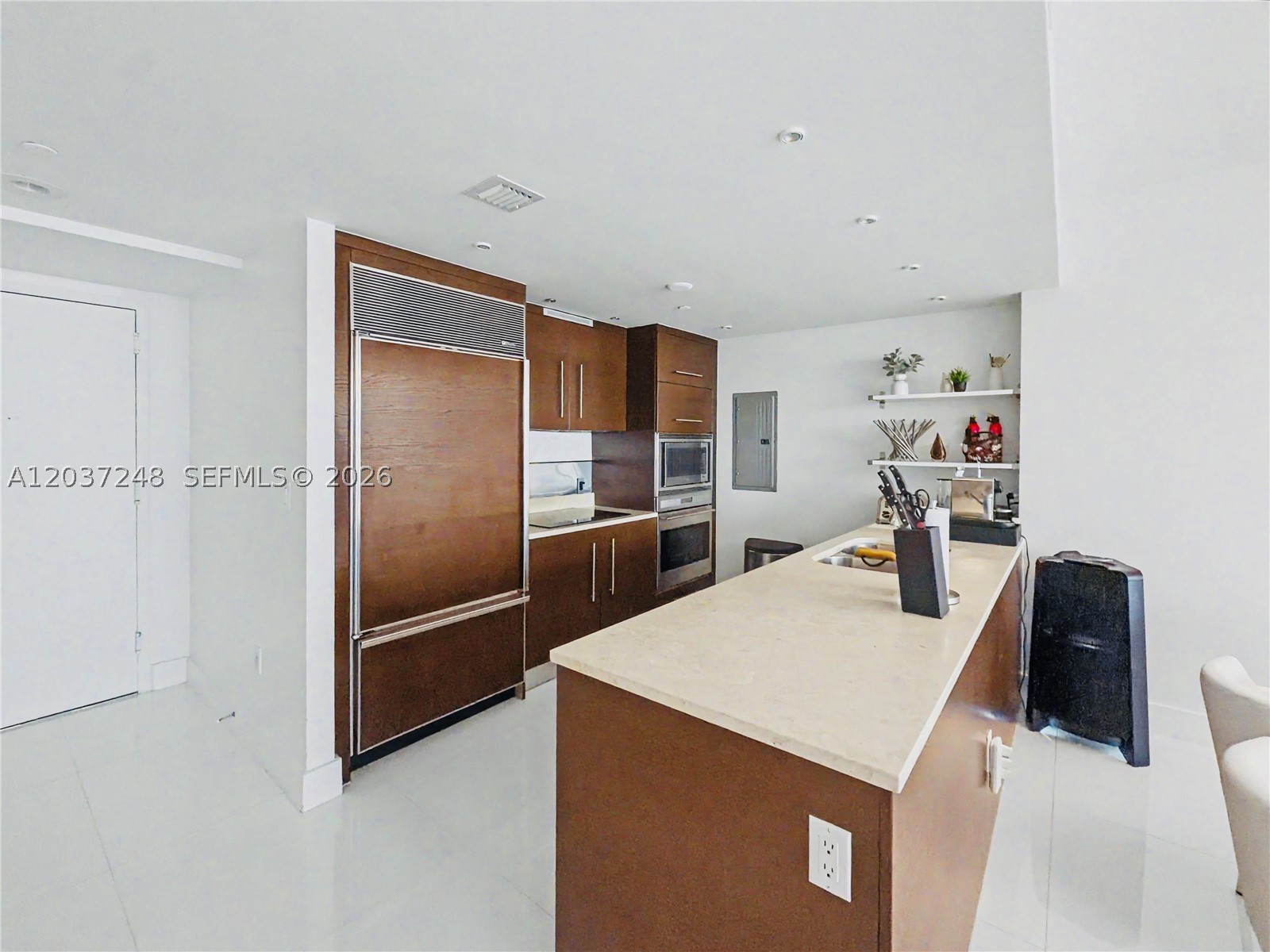 ICONBRICKELL CONDO NO 1 - Residential Lease