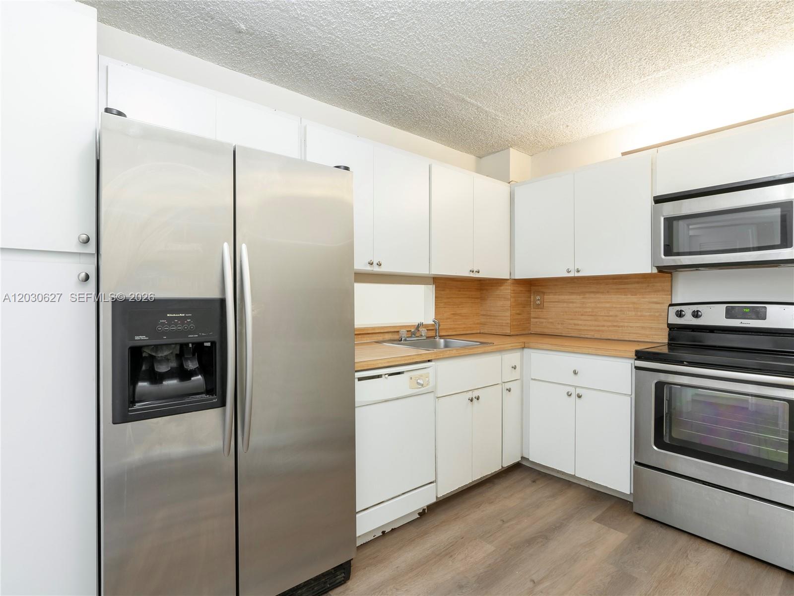 OCEAN PARK CONDO - Residential Lease