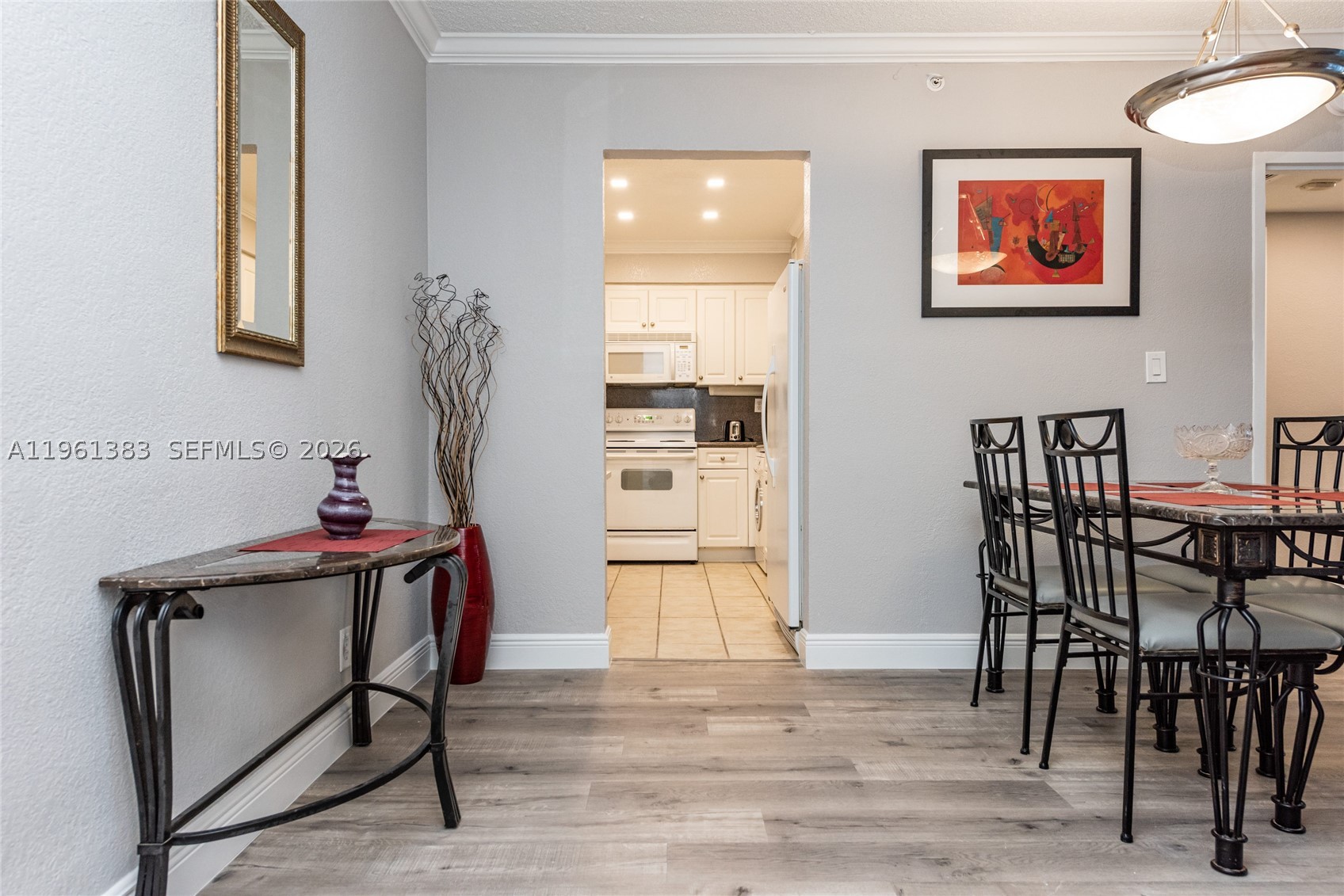 WAVE CONDO - Residential