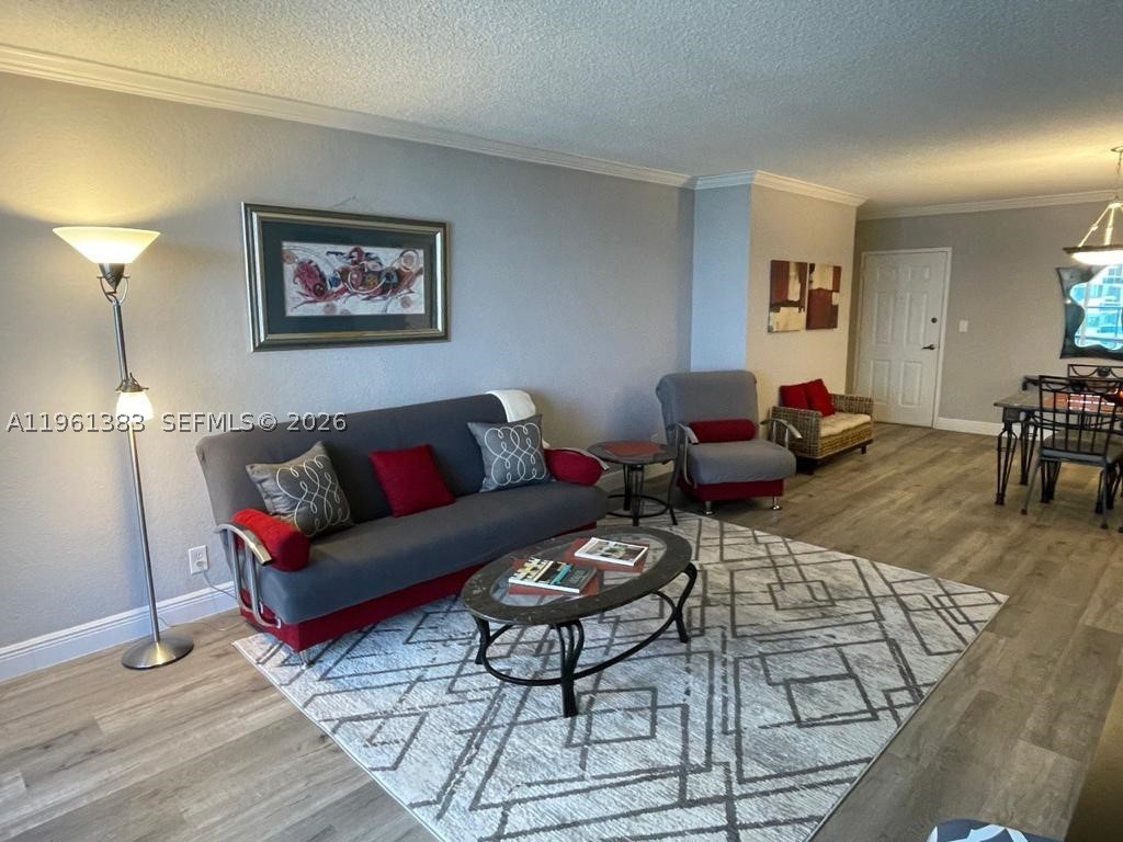 WAVE CONDO - Residential