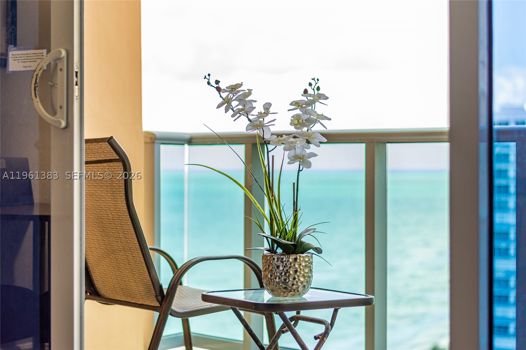 WAVE CONDO - Residential