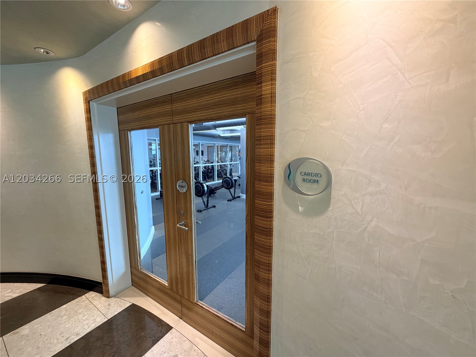 VIZCAYNE SOUTH CONDO - Residential Lease