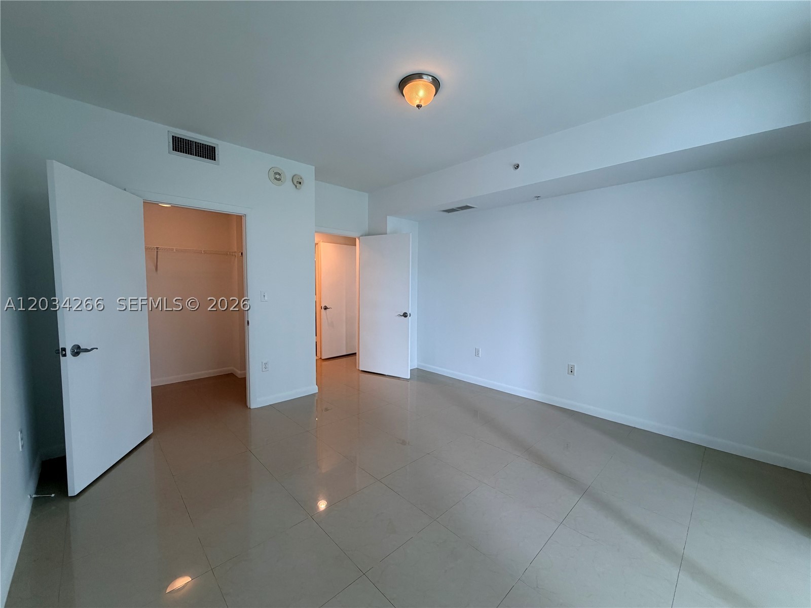VIZCAYNE SOUTH CONDO - Residential Lease