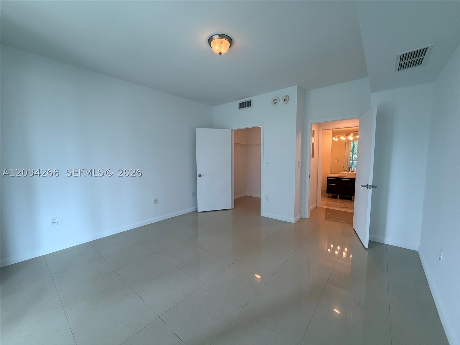 VIZCAYNE SOUTH CONDO - Residential Lease