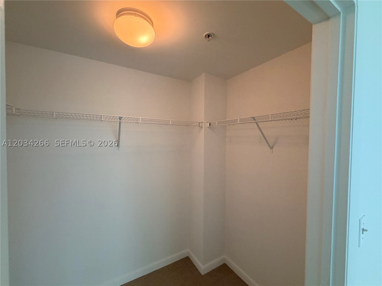 VIZCAYNE SOUTH CONDO - Residential Lease