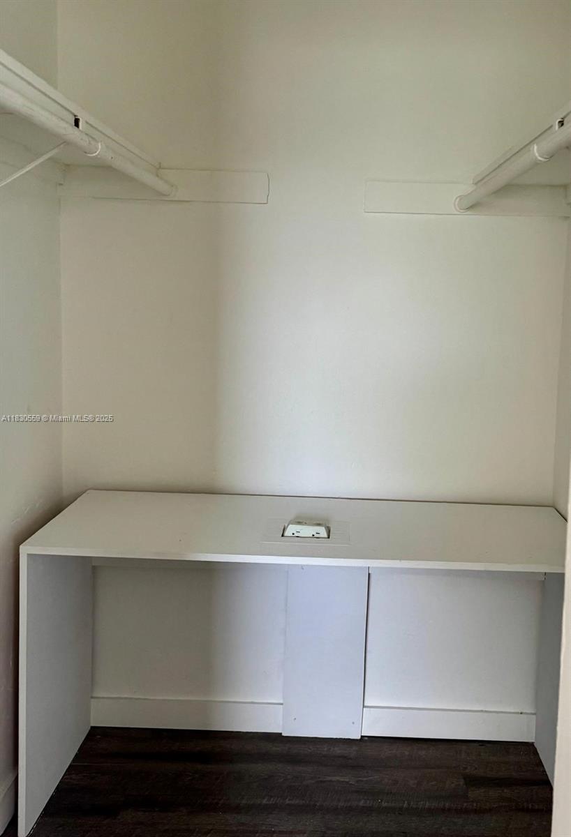 DIXIE HWY PARK - Residential Lease