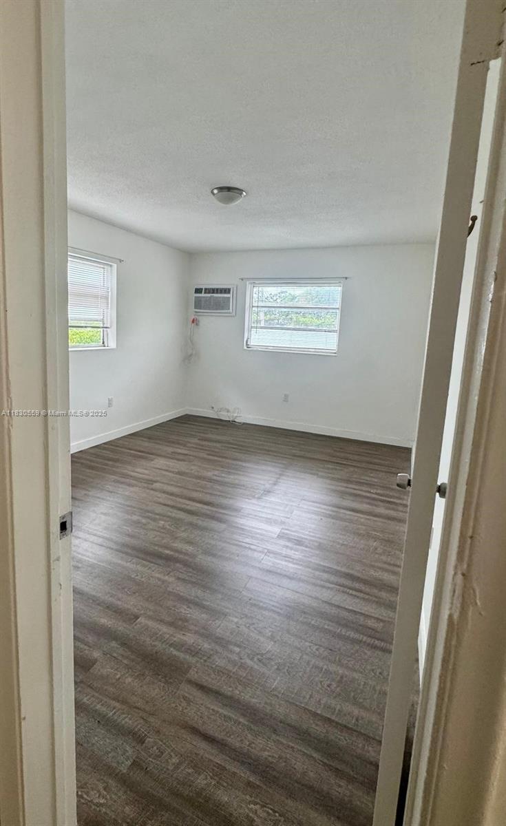 DIXIE HWY PARK - Residential Lease