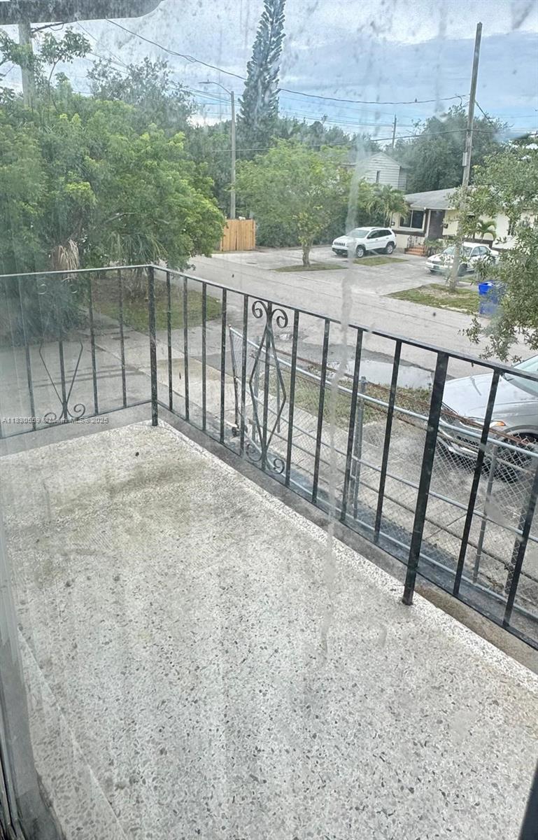 DIXIE HWY PARK - Residential Lease