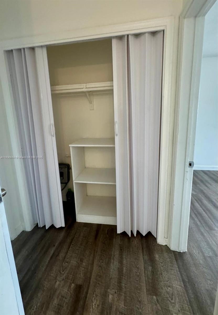 DIXIE HWY PARK - Residential Lease