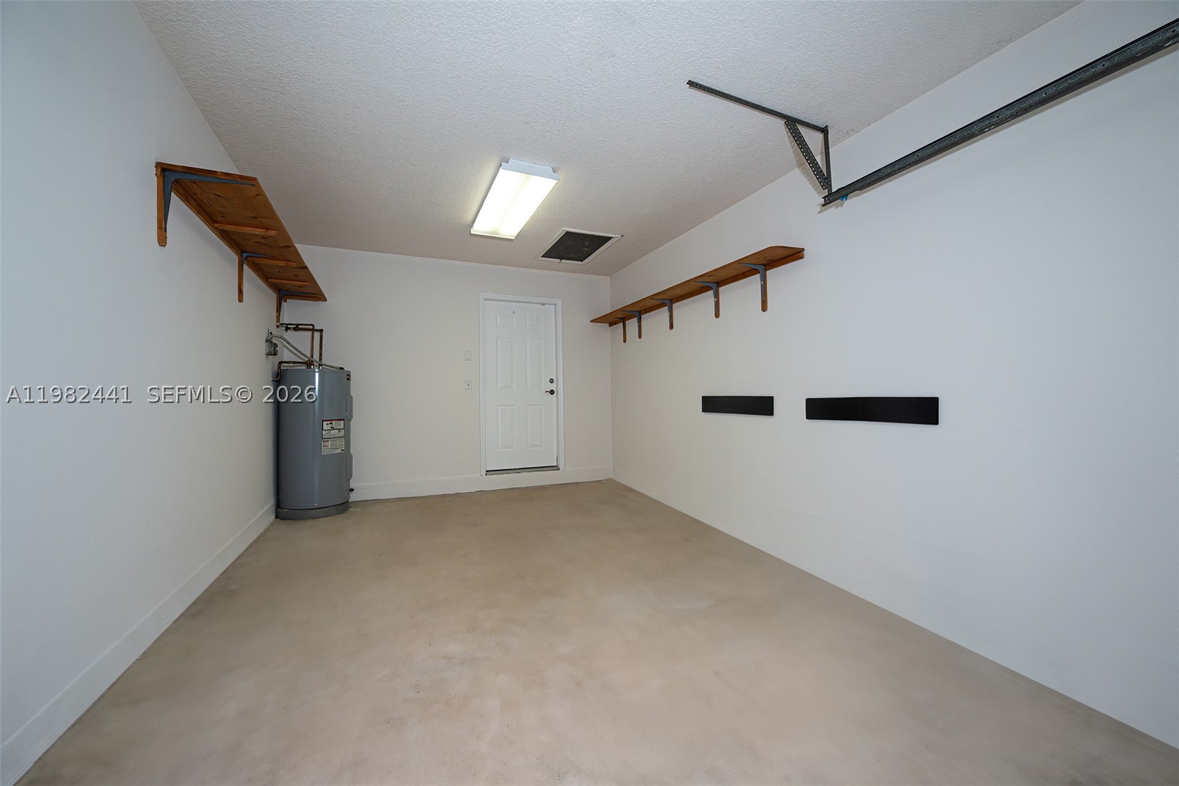 CORAL PINES - Residential