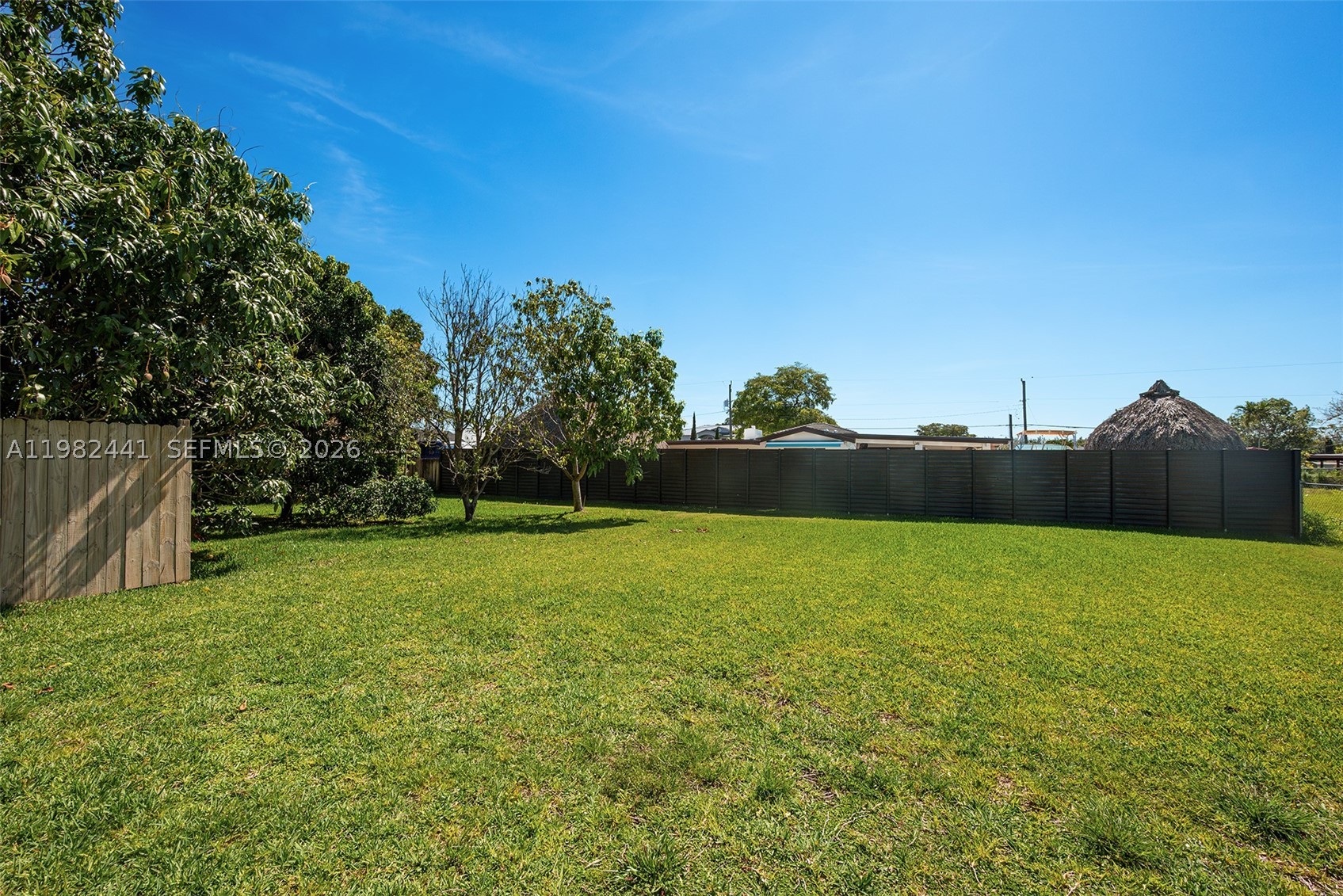 CORAL PINES - Residential